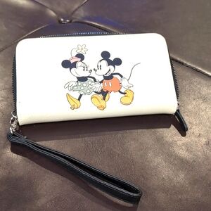 Mickey Mouse Disney wallet/wristlet